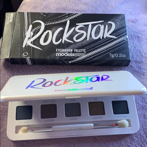Models own rockstar eyeshadow palette - Picture 3 of 5